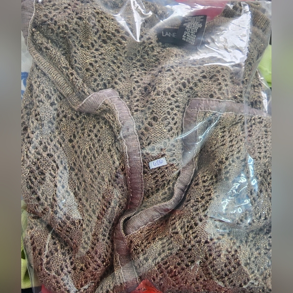 Lane Bryant tan and gold v-neck light weight sweater size 22/24 casual plus size - Picture 10 of 10